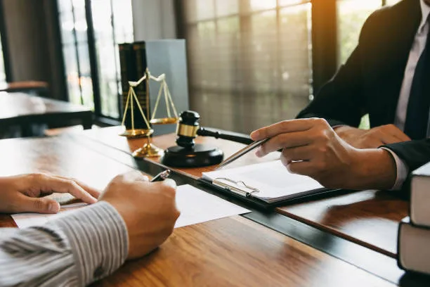 Avocat en droit des affaires pour contentieux contractuels à Versailles, Versailles, Barbara LE BEL